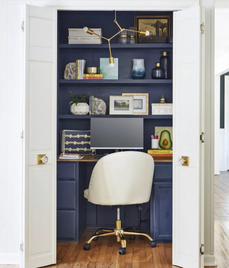 24 Cloffice Ideas To Turn Your Closet into A Home Office - Days Inspired