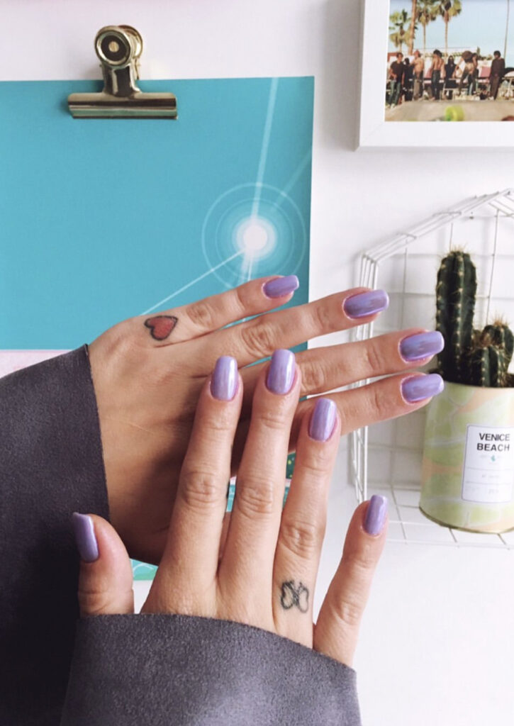 Ultra violet chrome nails