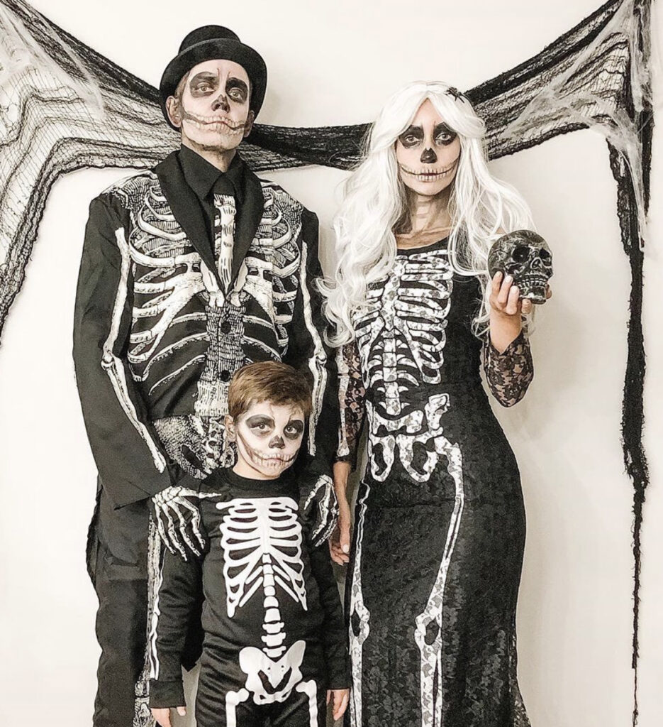 Spooky Skeleton Family