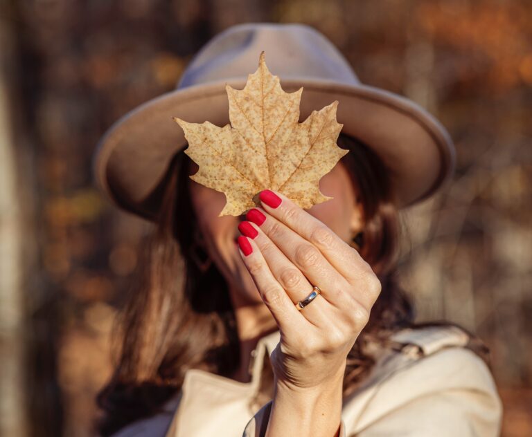 A Feast for the Fingertips: 30 Thanksgiving Nail Art Ideas for Every Occasion