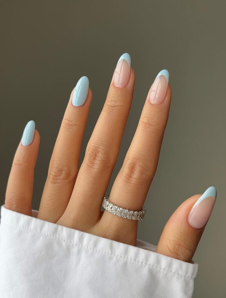 Mix & match nude & baby blue rounded nails
