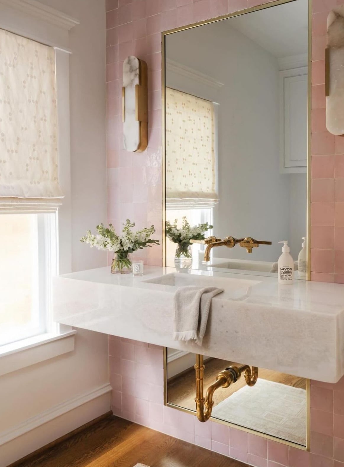 26 Chic Bathroom Accent Wall Ideas to Transform Your Space - Days Inspired